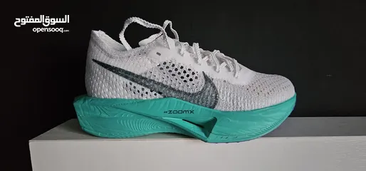  2 جوتي جري Nike                   zoomx vaporfly next%3 white jade i