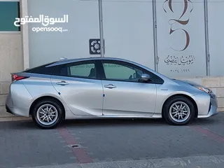  15 تويوتا بريوس 2018 سلفر// مميزة جدآ