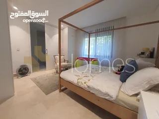  4 فيلا مع مسبح للبيع في طريق المطار بمساحة بناء 940م