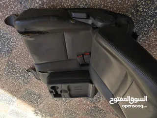  7 كراسي هونداي بورتر كاملة مع القواعد للبيع بحاجة إلى تنجيد او سلخات  عند منجد