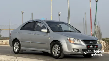  5 سيراتو 1600 بنزين اوتومات سيارة بيتية ممتازة يد ثانية عداد 155 الف km