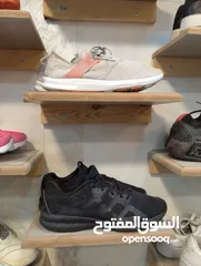  10 بضاعه محل ماركات نضيفه   أحذية رياضه   