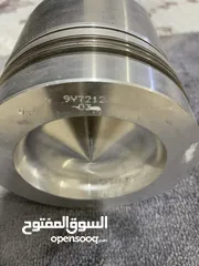  7 قطع غيار كاتربيلر