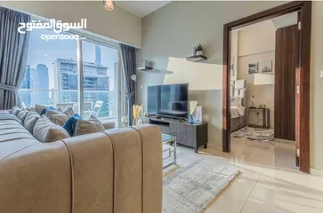  7 تملك غرفتين وصاله جاهزه للسكن علي القناه المائيه في أفضل المناطق طلبا في دبي