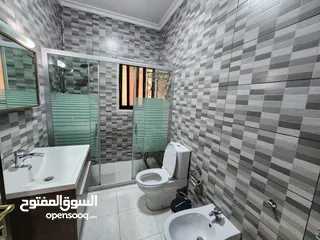  13 شقة أرضية طابقية للإيجار في عبدون الشمالي - ref : 14474