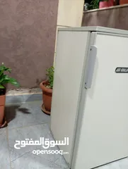  6 ثلاجة صغيرة للبيع