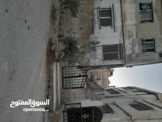  2 بيت للبيع في الزرقاء الجديده نزلت السيران مقابل أهل العز . فقد ب 39 ألف .