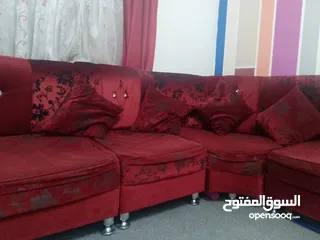  2 طقم كنب كورنر + طاولة سامبا + عرباية أطفال + بيرو تواليت
