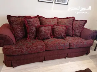  1 طقم كنب 7 مقاعد موديل أمريكي بحاله ممتازه مثل الجديد