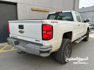  3 Chevrolet Silverado 2500HD 4X4