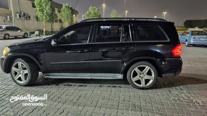  14 Mercedes-Benz  GL 450 2011