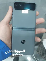  4 موتورولا razr 2023
