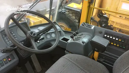 16 Volvo L90C