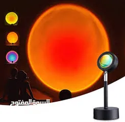  2 برجكتور  منظر  ديكور اضاءه انعكاس  ضوء غروب الشمس او القمر على الجدران و التبديل الى 6 الوان مختلفه