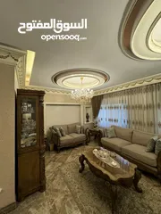  3 شقة مميزة للبيع في ضاحية الرشيد / شارع الجامعة