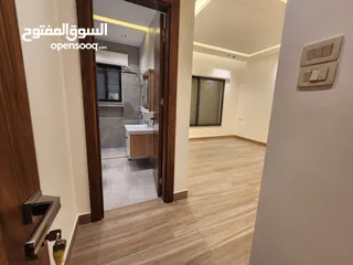  3 شقة فارغة للبيع في عبدون  ref : 14390