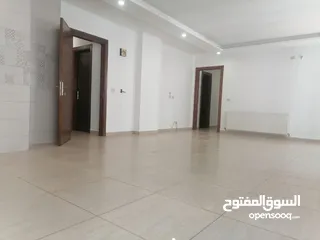  2 شقه ارضيه للبيع في خلدا مع حديقه و ترس