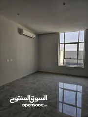  10 للبيع فيلا جديدة فاخرة وحصرية على طريق البرشاء جنوب الرئيسي، تحفة من الأناقة  For Sale Villa