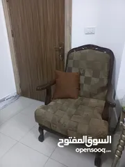  2 طقم كنب بحاله جيده للبيع
