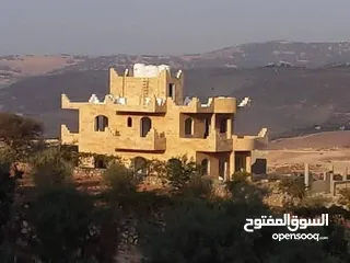  3 مزرعه مميزه للبيع السلط جلعد