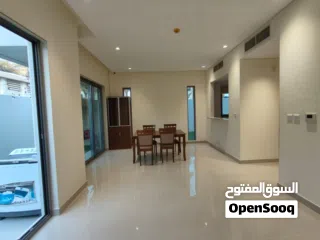  6 ثلاث غرف للبيع بأماره الشارقه بجانب ستي سنتر الزاهيه