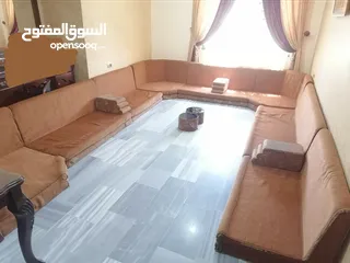  18 مجلس عربي كبير سعودي 16 مقعد  للبيع