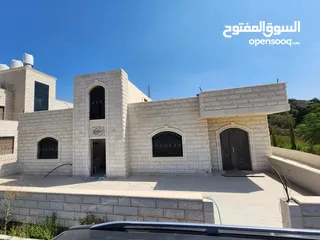  2 فلل للبيع في منطقة سردا