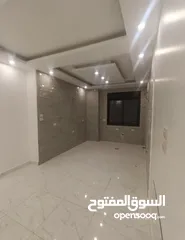  16 شقق سكنية فندقية للبيع اربد بسعر مغري