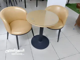  6 طاولة وسط مع كرسيين بسعر مغرري