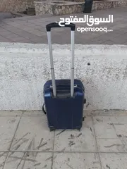  2 شنطة سفر بحالة ممتازة نوعها بولو