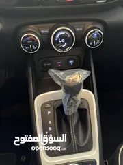  11 للبيع او للبدل والدفع فقط كاااااش وسعررر مغري ع الكااااش  فينو 2020 V-line فللل الفلل عدا الفتحة
