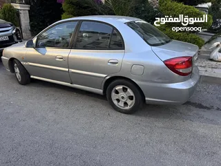  4 كيا ريو للبيع موديل 2003 ماشية 315 الف لون سلفر
