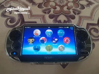  2 Ps vita haked It includes 2 memory card 4 and 64 gig, crystal cover, charger and screen protector