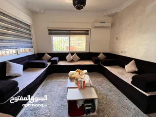  1 كنب اسفنج للبيع