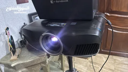  2 بروجكتر داتا شو