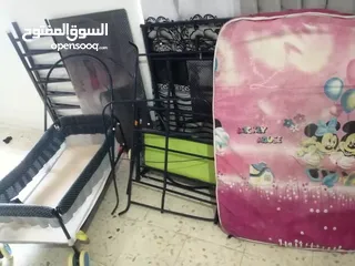  1 تخت بيبي حجم صغير حجم كبير  كامل الأغراض