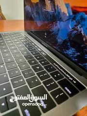  5 لابتوب (MacBook Pro) 2018 نظيف للمصممين والمبرمجين يدعم Xcode و Flutter و وجميع نسخ Adobe