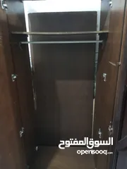  4 خزانة ست ذرف تفصيل خشب لاتيه وقشرة بلوط إستعمال بسيط بحال لجديد موجودة في الزرقاء الجديدة للبيع