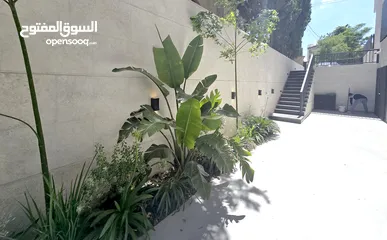  2 ارقى مناطق ام اذينة شقة مفروشة فخمة مع حديقة واسعة وكراج خاص LUXURY APARTMENT