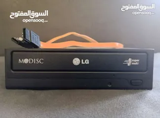  1 ديفيدي بحاله ممتازه كمبيوتر