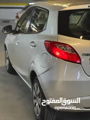  17 مازدا 2 هاتشباك 2013  فحص جيد  صيانة وكالة  حالة ممتازة  اقتصادية وعملية