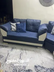 4 كنب مودرن مستعمل بحالة جيده للبيع بسعر مغري