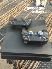  1 بلايستيشن 4 للبيع بحالة ممتازة