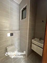  5 شقة طابق اول للبيع