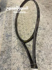  27 كرات تنس إرضي ومضارب