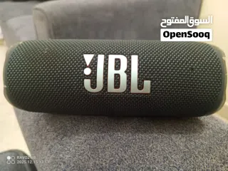  1 JBL FLIP6  watarproof