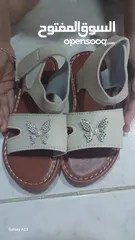 4 صنادل بناتي عدد2 نمره 65 ونمره27 وصندل ولادي طبي مقاس 40