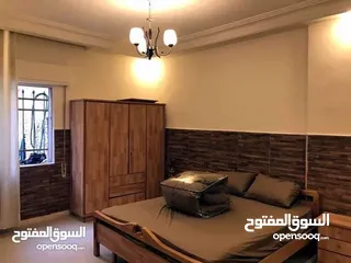  7 شقه للبيع مفروشه مقسمه 3 ستوديوهات مفروشه ومؤجره 600 د شهري