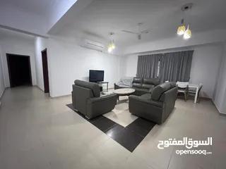  6 شقة للبيع في البسيتين  بالقرب من مستشفى الملك حمد  المساحة 135م