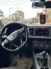  8 سيات  ليون 2018 أنيقة ومميزة بحالة ممتازة  جدا داخلية نظيفة وغير مهيونة